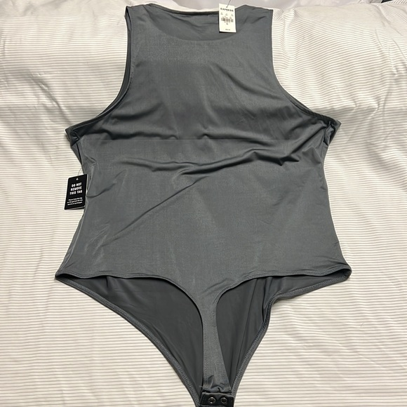Express Body Contour Bodysuit Gray XL - Picture 3 of 3